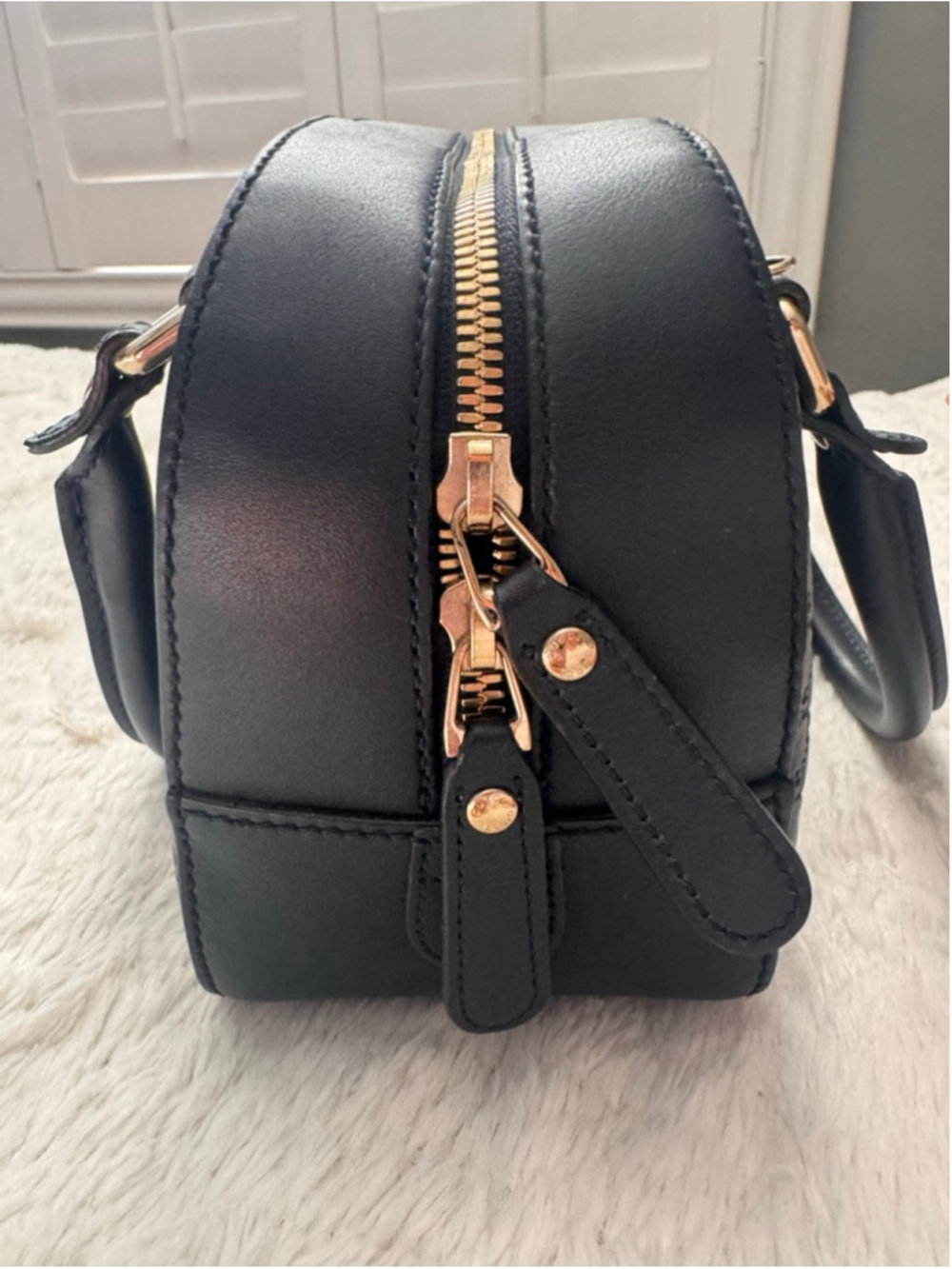 Women's Gucci Navy Microguccissima Leather Satchel - Picture 9 of 10